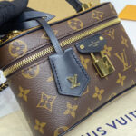 Louis Vuitton Vanity Chain Pouch M47125 Brown
